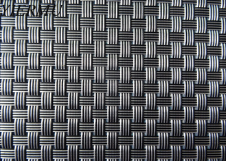 China sale waterproof &amp; Anti- UV PVC coated mesh fabric in 8X8 woven wire texliene fabric outdoor textilene mesh fabric supplier